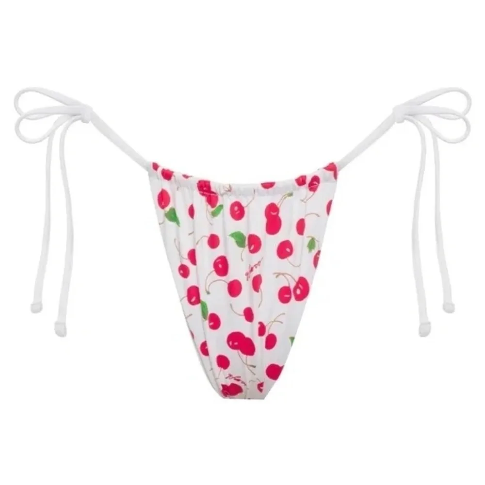 Frankies Bikinis new without